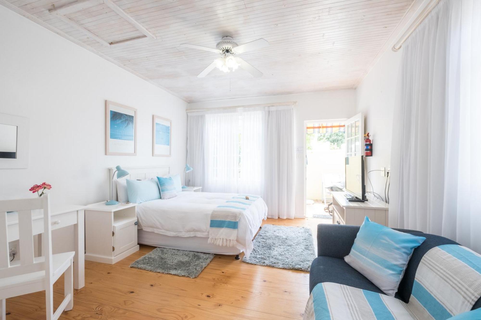 Bed and Breakfast On The Bay Порт-Элизабет Экстерьер фото